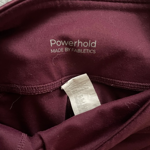 Fabletics workout set - Picture 2 of 5